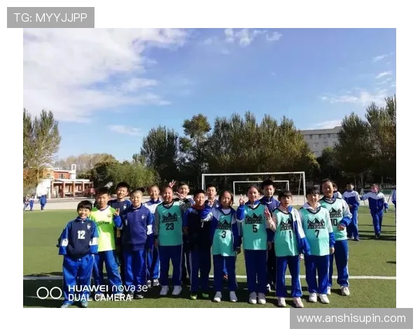 2023年香港足球明星闪耀赛场展现非凡才华与拼搏精神